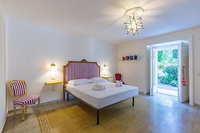 Lovely Frame in Naples