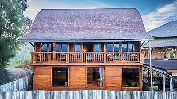 The Dewi Eco Bamboo Villa
