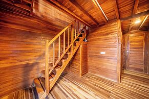 The Dewi Eco Bamboo Villa