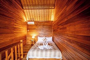 The Dewi Eco Bamboo Villa