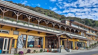 CingJing Dragon Manor Resort