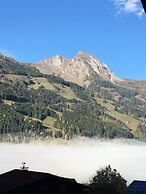 Cozy Chalet With Amazing Mountain Views Ski-inski-out, Trailheads
