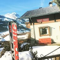 Cozy Chalet With Amazing Mountain Views Ski-in, Ski-out, Trailheads