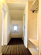 Cozy Chalet With Amazing Mountain Views Ski-in, Ski-out, Trailheads