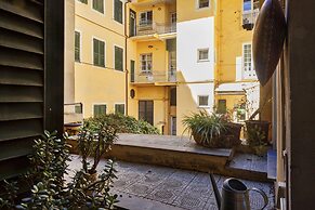 A Lovely Nest in the City by Wonderful Italy