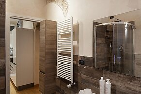 A Lovely Nest in the City by Wonderful Italy