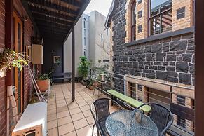 Bright & Sunny 2-bed Unit in the Heart of St Kilda