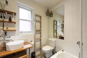 Bright & Sunny 2-bed Unit in the Heart of St Kilda