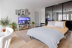 Design Apartment in the City Center and Garage