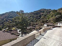 Treat Aranya Resort