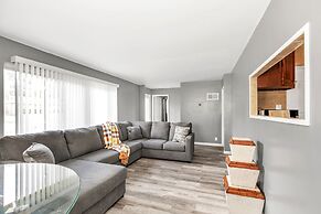 Cozy Retreat In Cincinnati 3 Bedroom Home by RedAwning