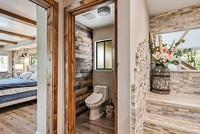 Water's Edge - Gorgeous Water Views! by Yosemite Region Resorts