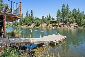 Water's Edge - Gorgeous Water Views! by Yosemite Region Resorts