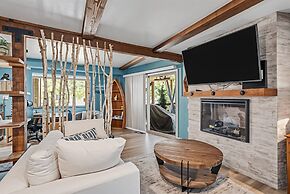 Water's Edge - Gorgeous Water Views! by Yosemite Region Resorts