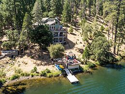 Water's Edge - Gorgeous Water Views! by Yosemite Region Resorts