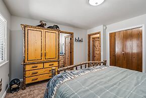 Water's Edge - Gorgeous Water Views! by Yosemite Region Resorts