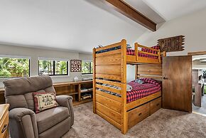 Water's Edge - Gorgeous Water Views! by Yosemite Region Resorts