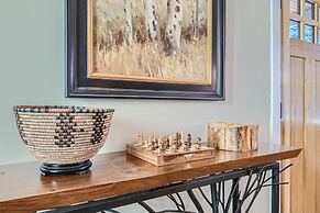 The French St Retreat 4 Bedroom Home by RedAwning