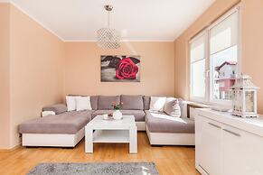Rose Apartment in Kołobrzeg by Renters