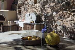 Under the Linden Tree Tinos