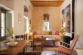 Under the Linden Tree Tinos