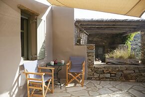 Under the Linden Tree Tinos