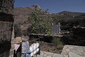 Under the Linden Tree Tinos