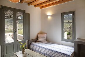 Under the Linden Tree Tinos