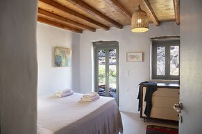 Under the Linden Tree Tinos