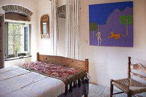 Under the Linden Tree Tinos