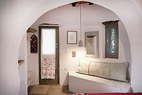 Under the Linden Tree Tinos