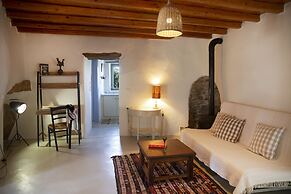 Under the Linden Tree Tinos