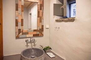 Under the Linden Tree Tinos