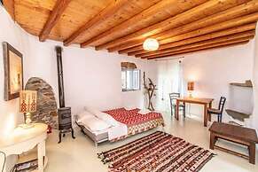 Under the Linden Tree Tinos