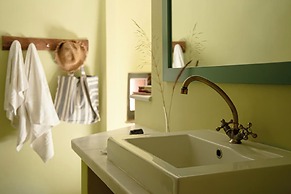 Under the Linden Tree Tinos