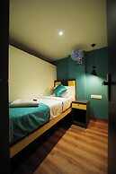 CABIN STAY -SOCIAL HUBZ