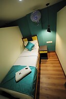 CABIN STAY -SOCIAL HUBZ