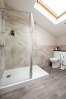 Stonehenge Courtyard