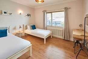 Host Stay Burnsyde Beach House