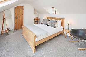 Host Stay Burnsyde Beach House