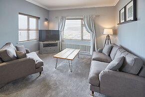Host Stay Burnsyde Beach House