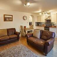 Host Stay Rock Pipit