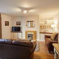 Host Stay Rock Pipit