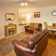 Host Stay Rock Pipit