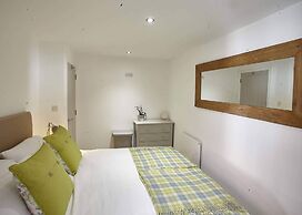 Host Stay Park View Apartment