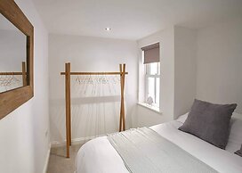 Host Stay Park View Apartment