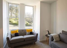 Host Stay Park View Apartment