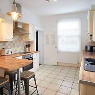 Host Stay Windsor Cottage