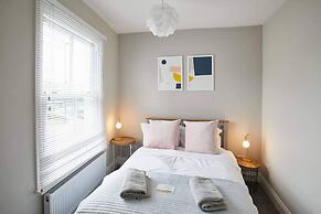 Host Stay Windsor Cottage