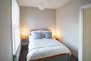 Host Stay Windsor Cottage